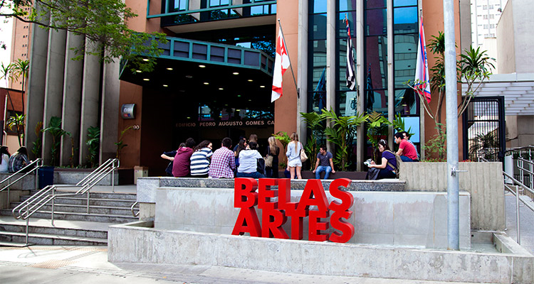 Belas Artes e parceria STB - student travel bureal